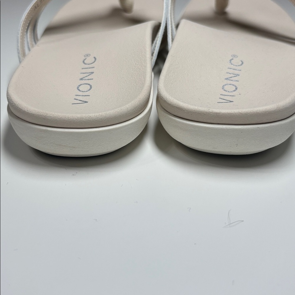 Vionic Women's Alta Cream Thong Sandals - Comfort Footbed 6.5 M Like New - Picture 4 of 9